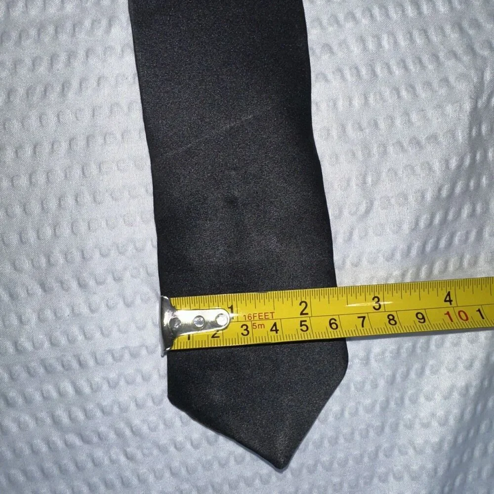 Stringbeans Necktie 2.5” X 56” Black Skinny Tie 100% silk With Hankerchief